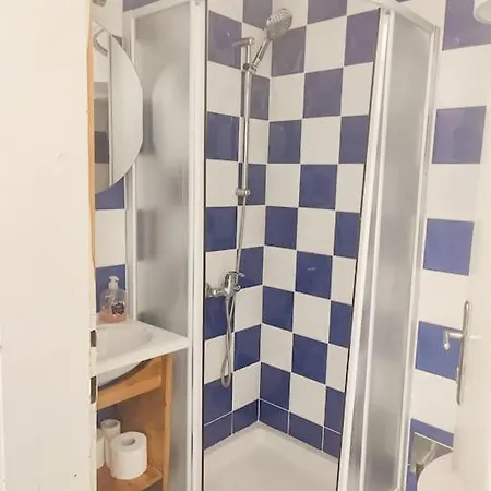 Apartment Three Person City Center